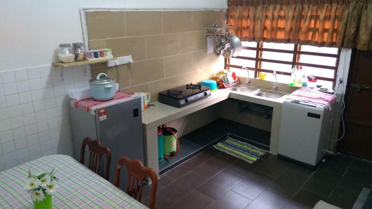 Homestay Rgee Kuantan Kültér fotó
